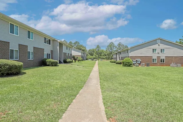 $897 | 1103 East Church Street, Fort Valley, GA 31030