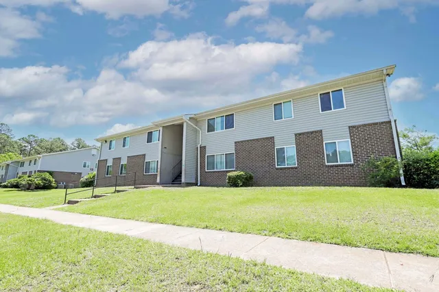 $897 | 1103 East Church Street, Fort Valley, GA 31030