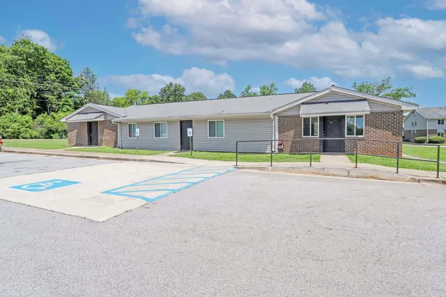 $897 | 1103 East Church Street, Fort Valley, GA 31030