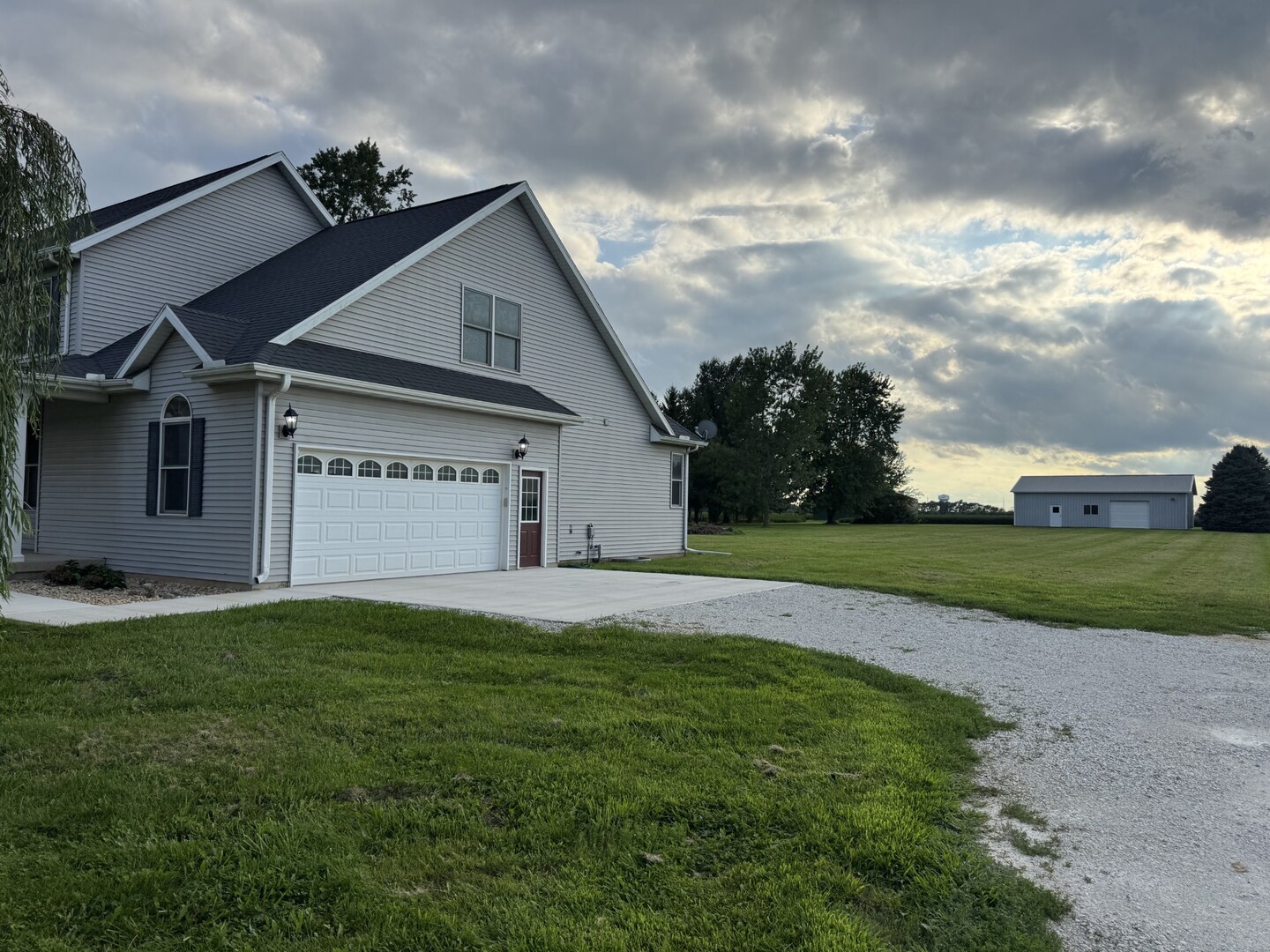 3039 East 3rd Road LaSalle, IL 61301 - Photo 3 of 28 Gallery Image 3