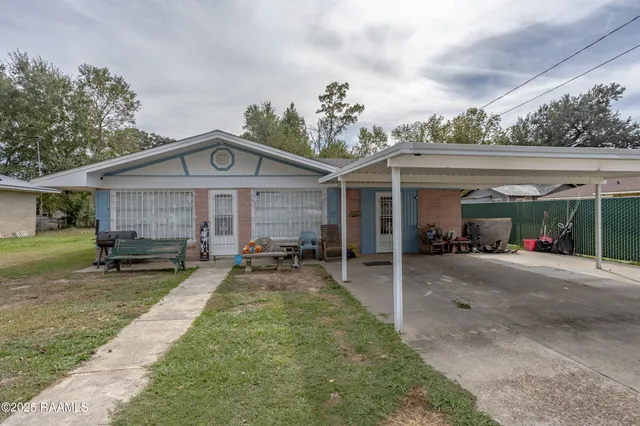 $115,000 | 912 Chestnut Street, Mamou, LA 70554