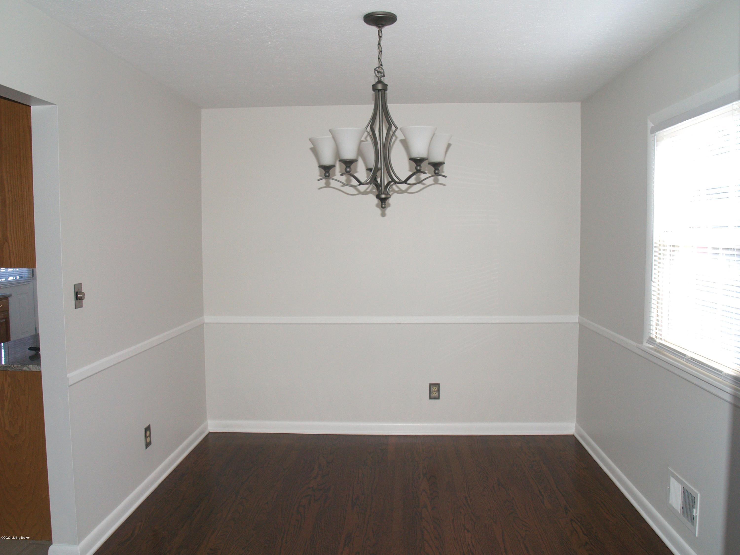 4013 Wimpole Road Louisville, KY 40218 - Photo 12 of 36 P1010673