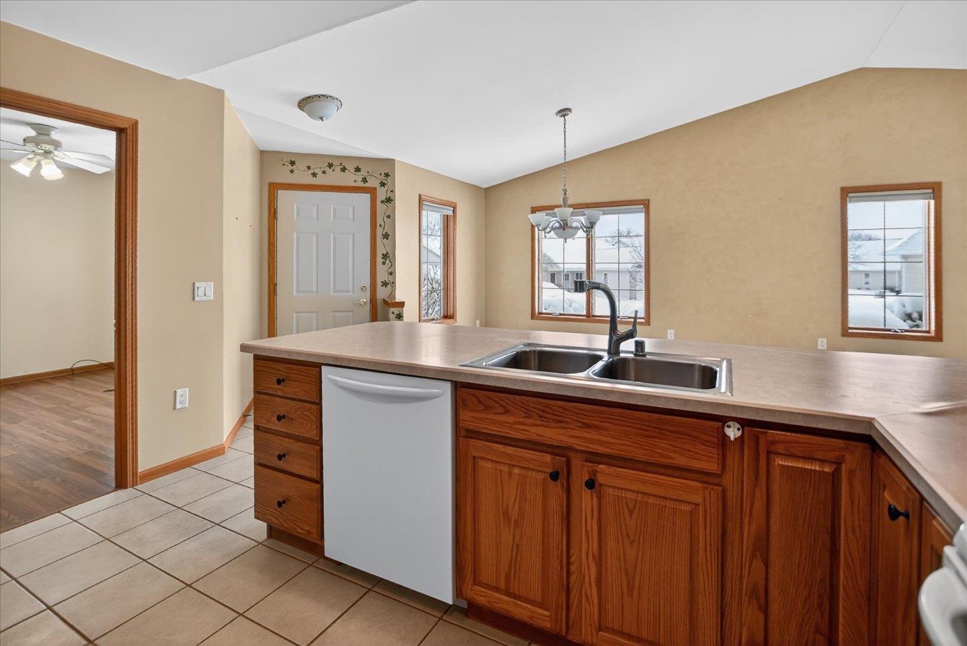 608 Springbrook Circle DeForest, WI 53532 - Photo 11 of 46