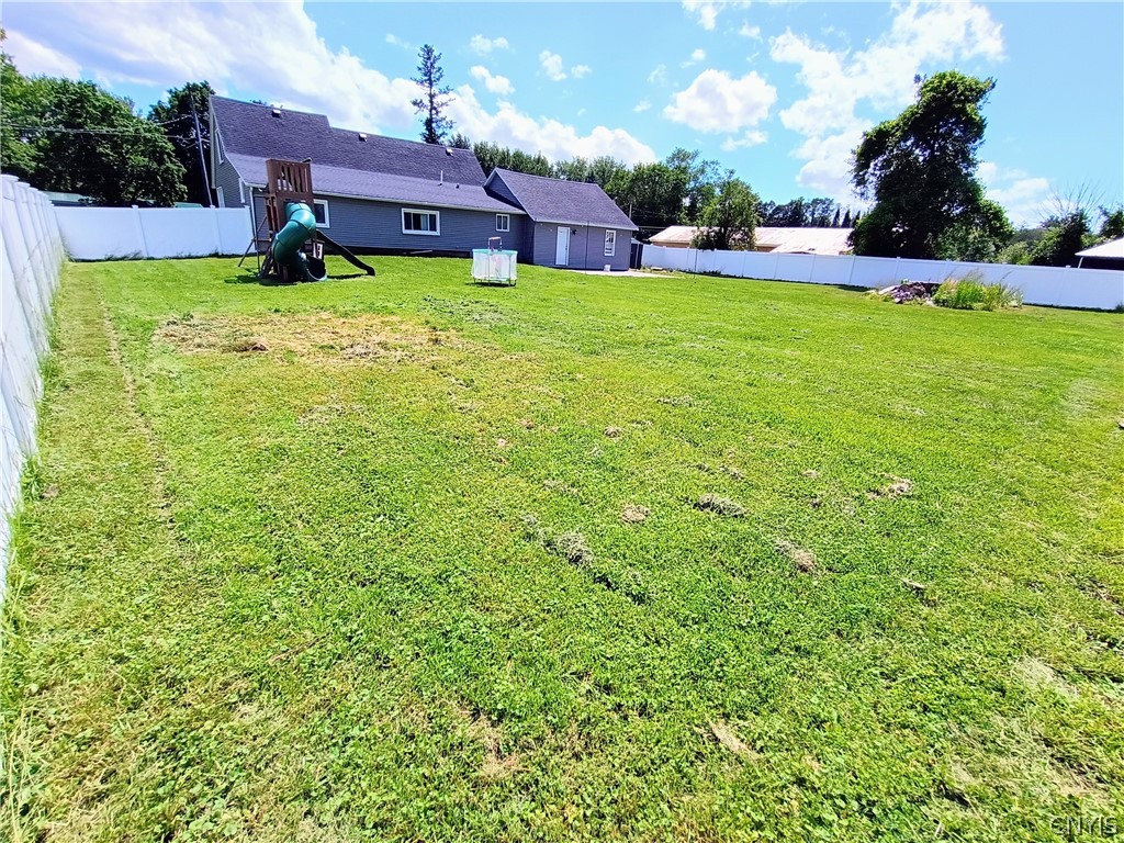 7863 Peck Road Manlius, NY 13082 - Photo 2 of 32