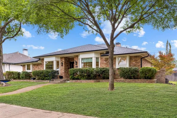$749,000 | 9515 Robin Meadow Drive, Dallas, TX 75243