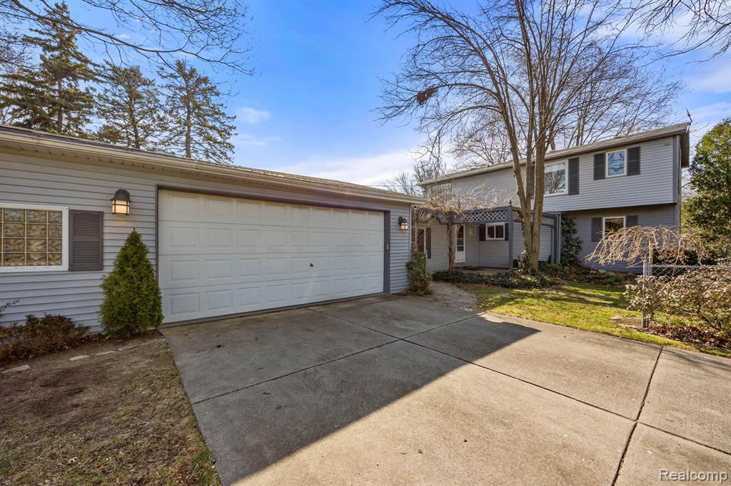 5409 Meadow View Street Sterling Heights, MI 48310 - Photo 36 of 39