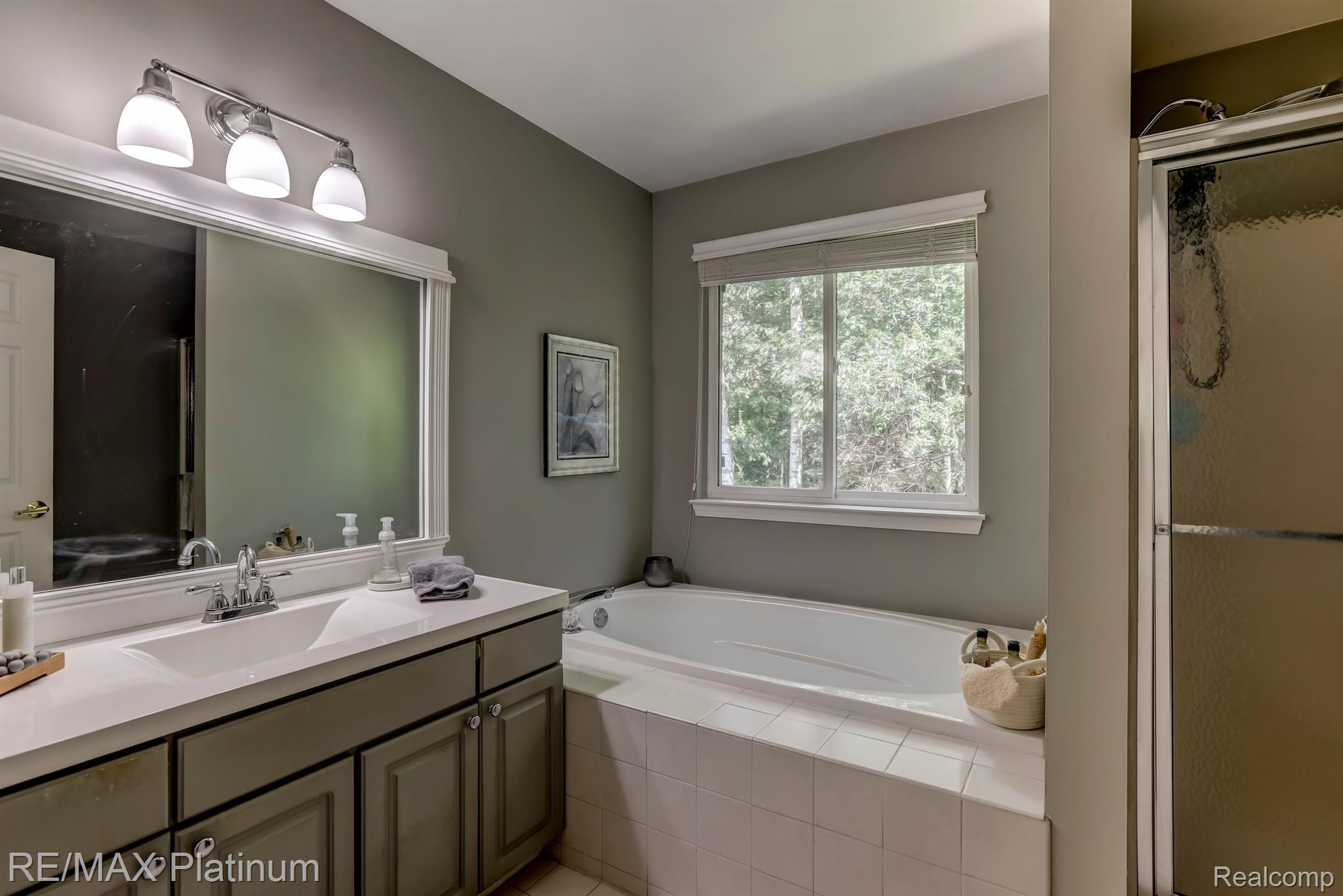106 Chestnut Ridge Walled Lake, MI 48390 - Photo 23 of 32 106 Chestnut Ridge