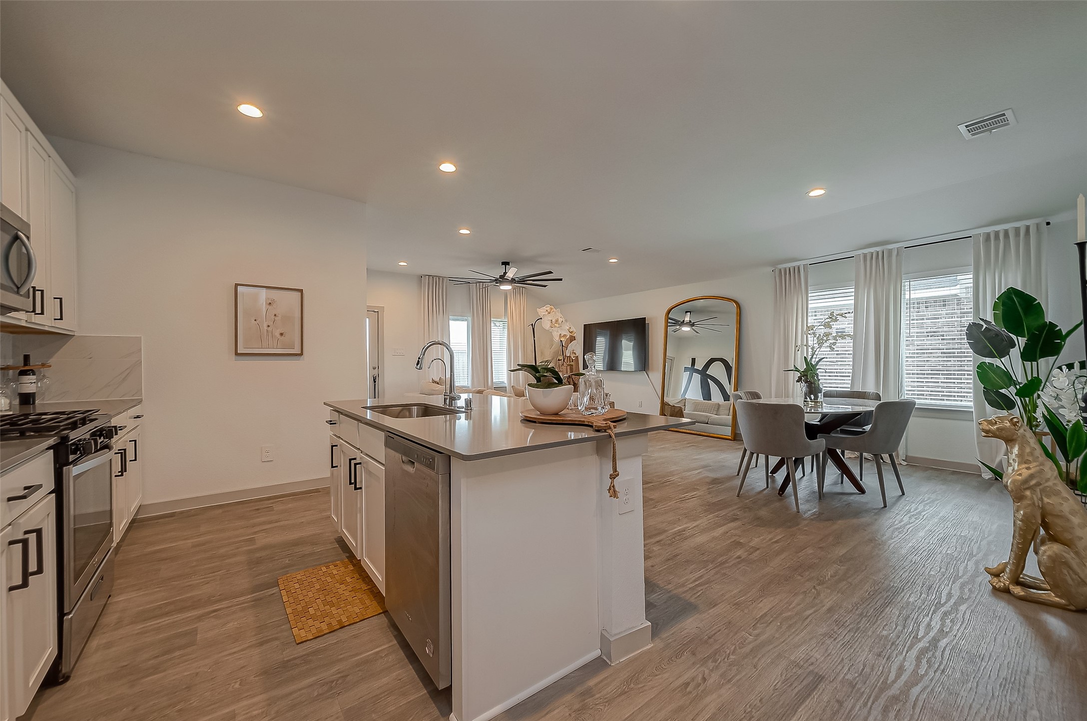 14530 Raintree Drive Baytown, TX 77523 - Photo 14 of 42