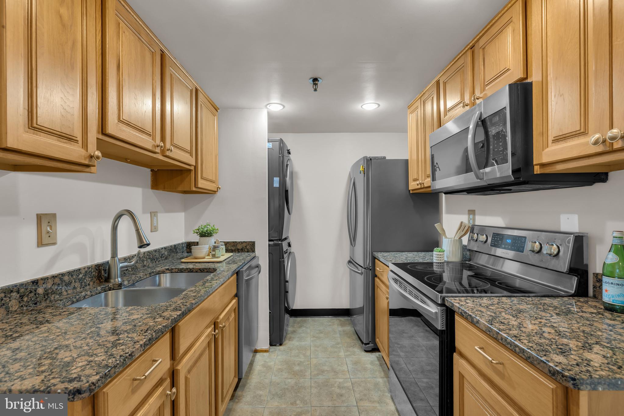 5911 Edsall Road, Unit 803 Alexandria, VA 22304 - Photo 10 of 34