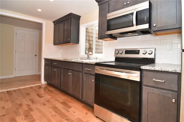 $399,900 | 105 South Killingly Road, Foster, RI 02825