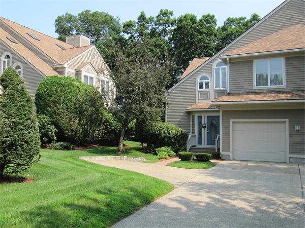 33 Pointe Rok Drive, Unit 33 Worcester, MA 01604 - Photo 3 of 23 Gallery Image 3