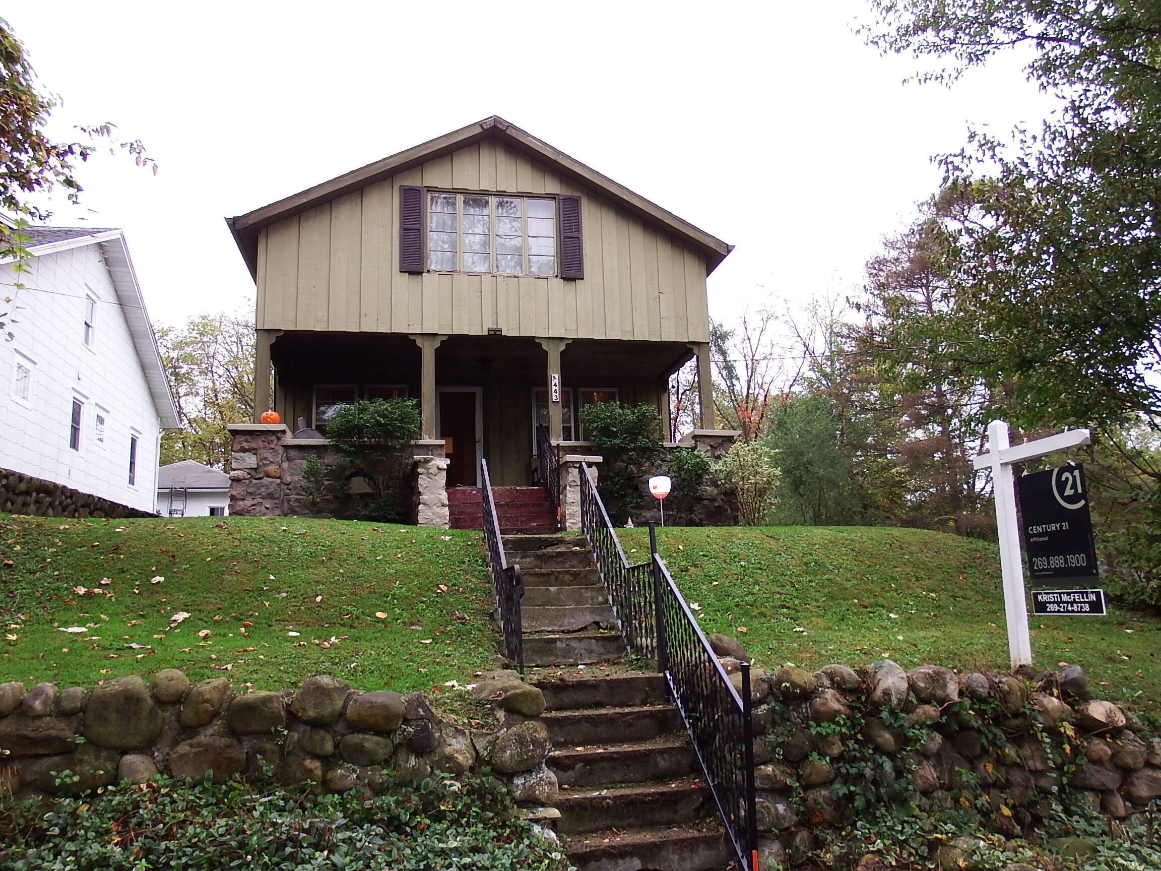 443 24th Street North Springfield, MI 49037 - Photo 1 of 22 DSCF6288