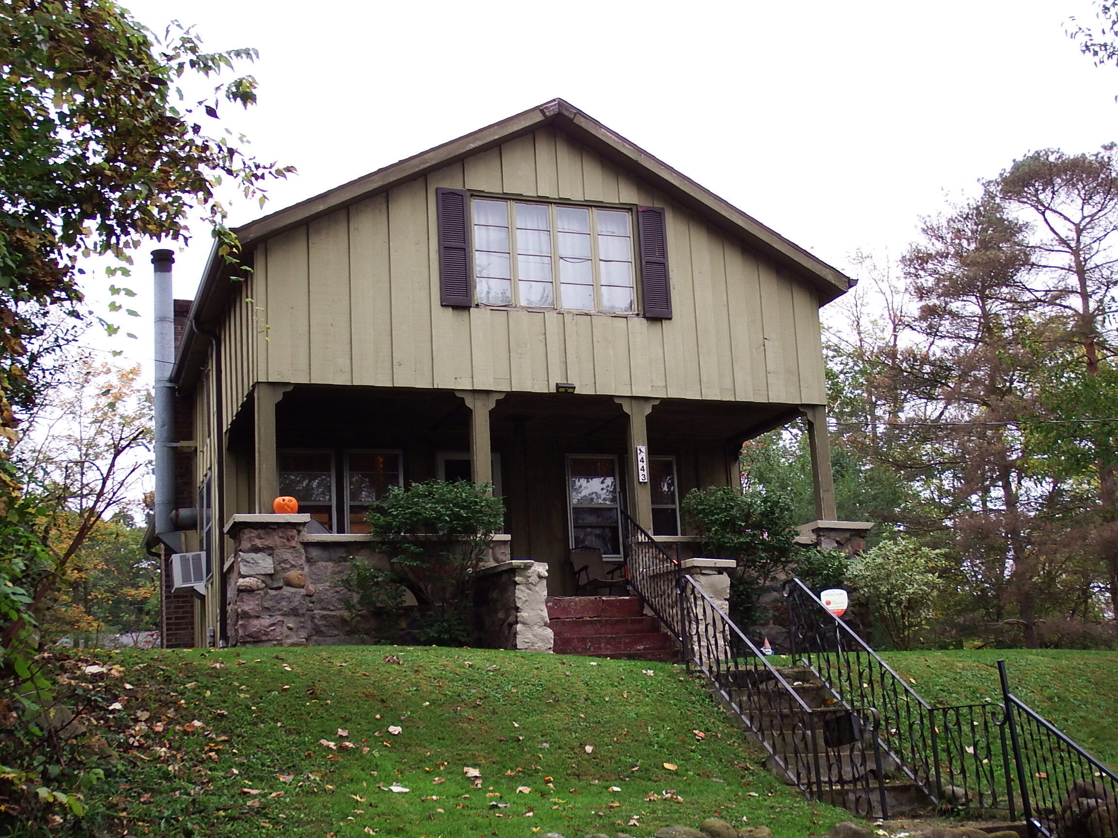 443 24th Street North Springfield, MI 49037 - Photo 2 of 22 DSCF6287