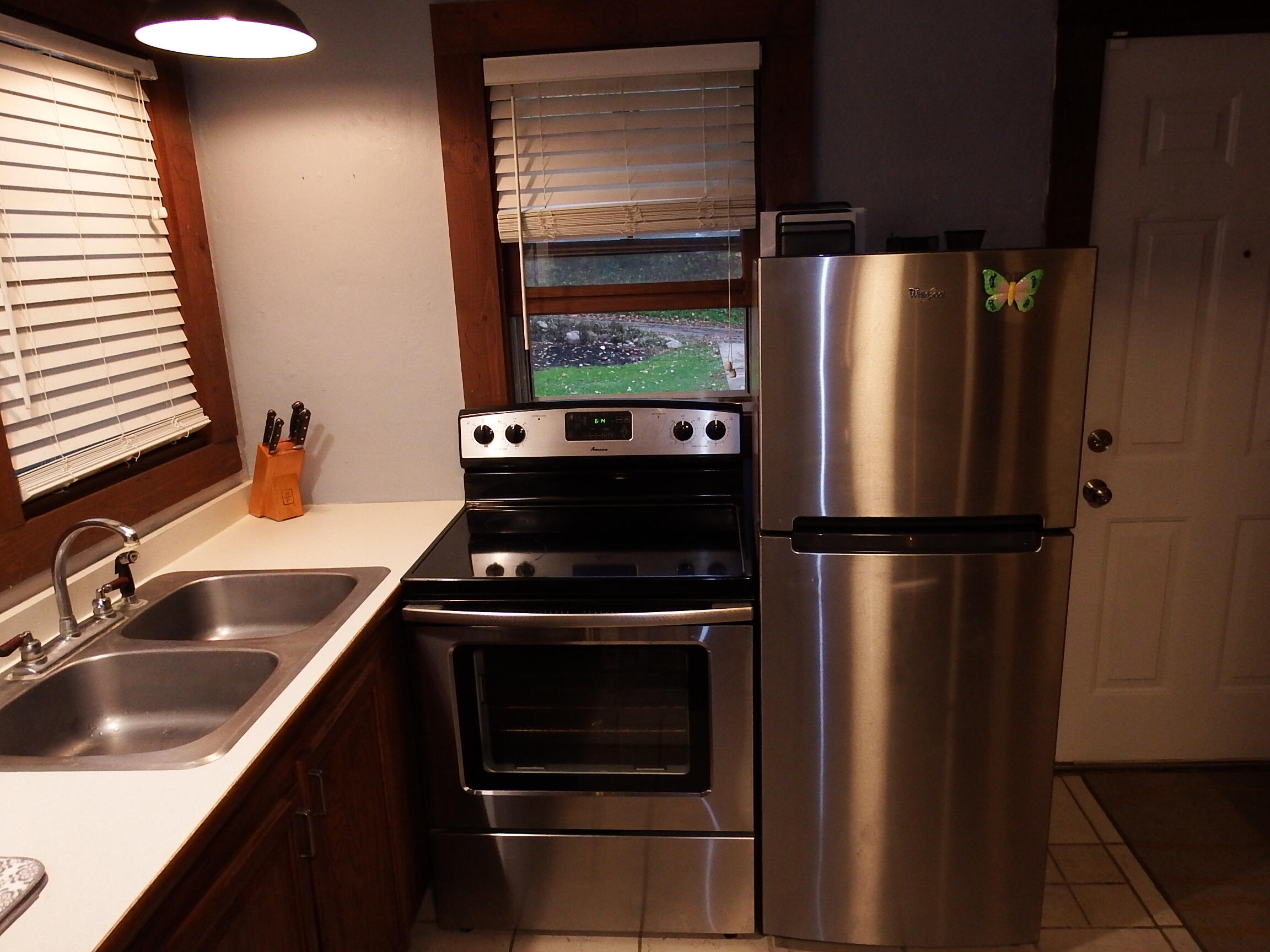 443 24th Street North Springfield, MI 49037 - Photo 9 of 22 DSCF6328