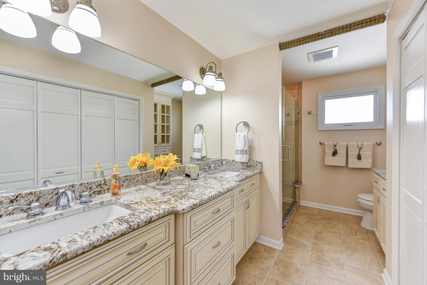 1112 Randolph Road McLean, VA 22101 - Photo 14 of 23 Bath (Master)