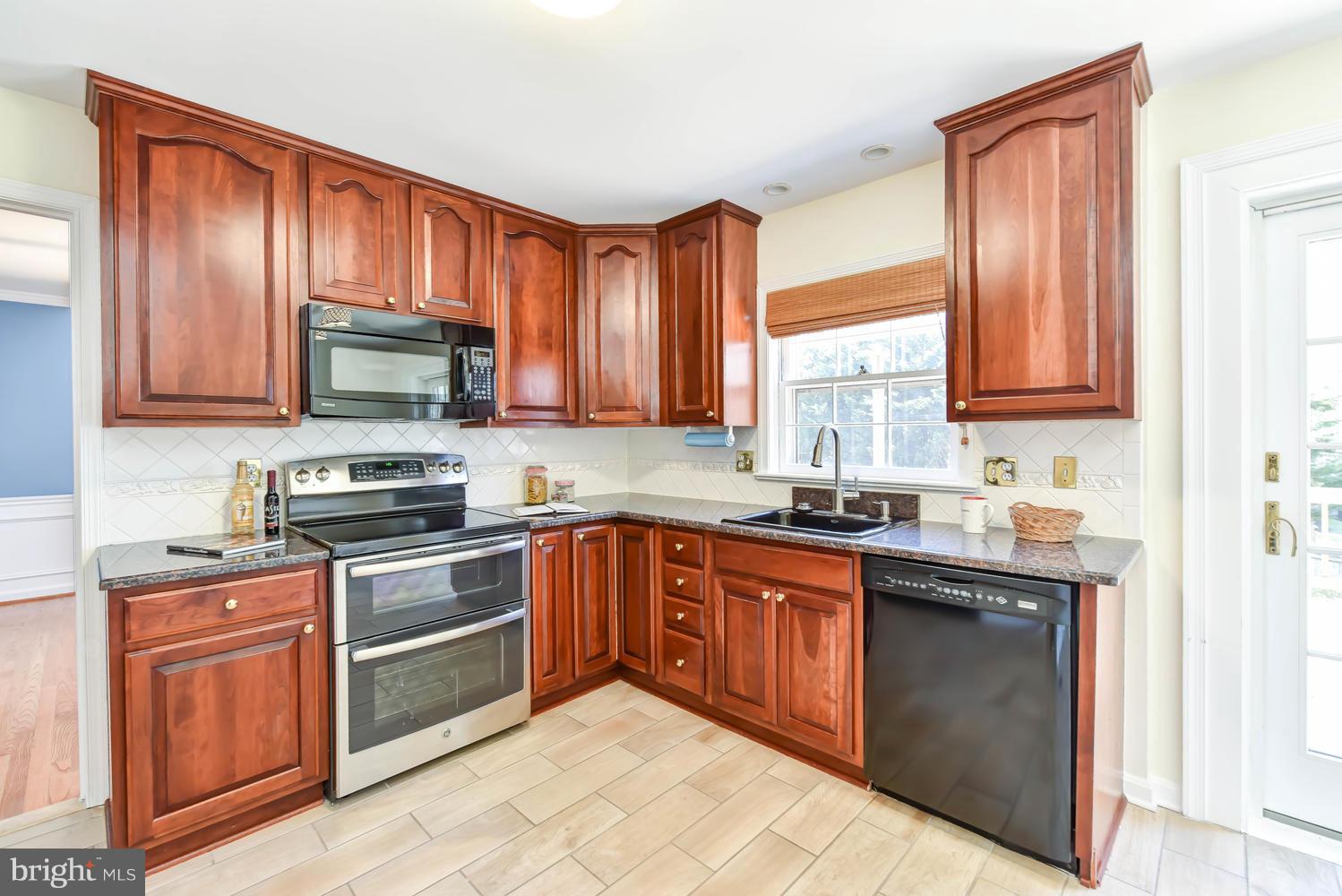 1112 Randolph Road McLean, VA 22101 - Photo 8 of 23 Kitchen