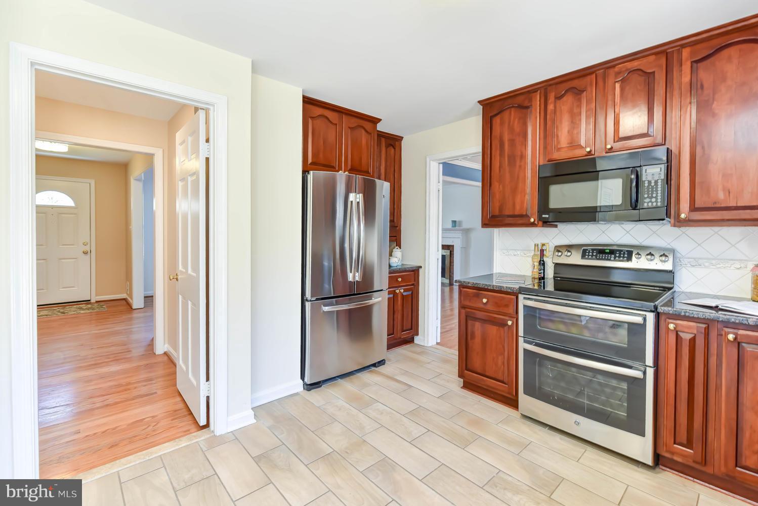 1112 Randolph Road McLean, VA 22101 - Photo 9 of 23 Kitchen