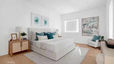 $1,450,000 | 741 1/2 North Gramercy Place, Los Angeles, CA 90038