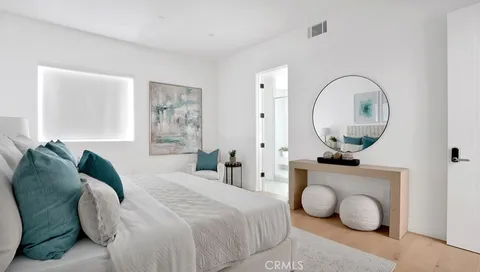 $1,450,000 | 741 1/2 North Gramercy Place, Los Angeles, CA 90038