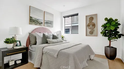 $1,450,000 | 741 1/2 North Gramercy Place, Los Angeles, CA 90038