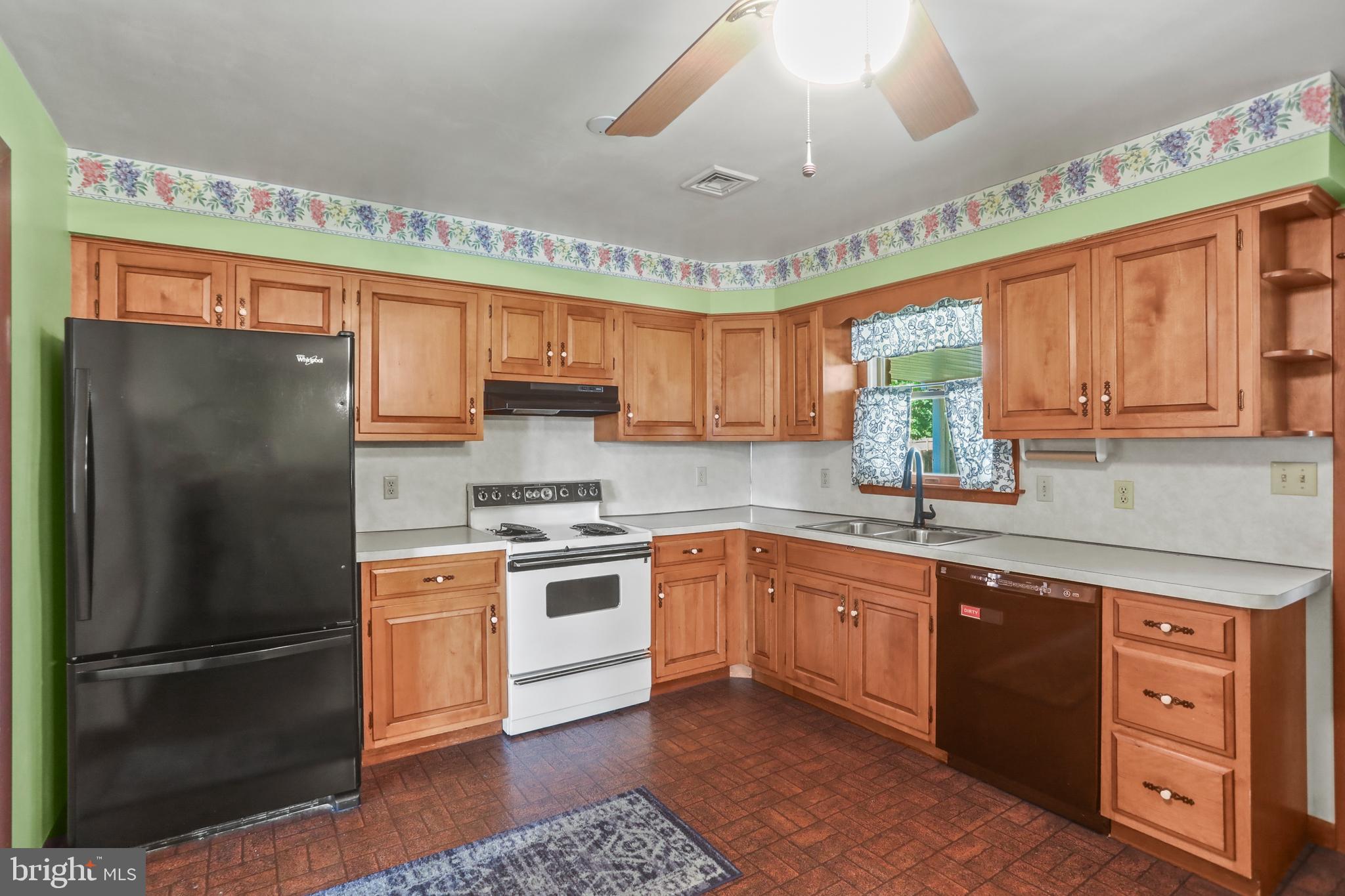 26 Laurel Drive Hanover, PA 17331 - Photo 12 of 41