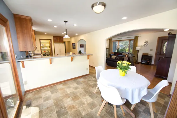 $475,000 | W254-s6440 McGregor Court, Waukesha, WI 53189