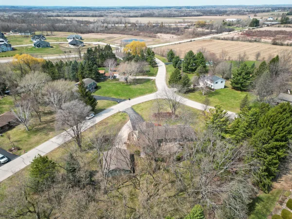 $475,000 | W254-s6440 McGregor Court, Waukesha, WI 53189