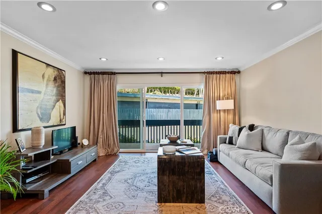 $549,000 | 603 South Prospect Avenue, Unit 205, Redondo Beach, CA 90277