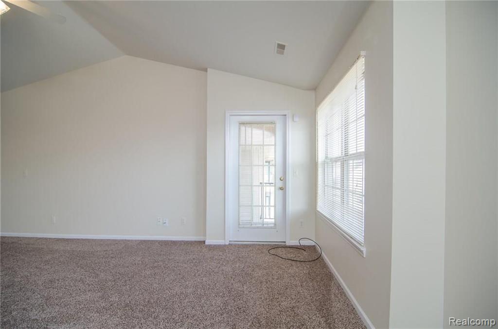 11694 Farmington Road Livonia, MI 48150 - Photo 6 of 21