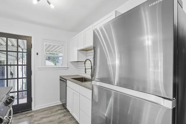 $190,000 | 2016 Glenridge Drive, Indianapolis, IN 46218