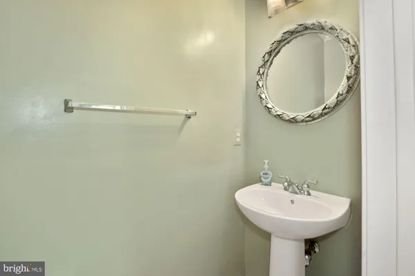 $3,800 | 12489 Lucas Drive, Fairfax, VA 22033