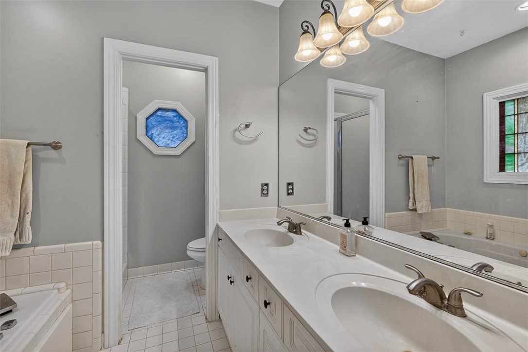 120 Rosemont Street St. Simons Island, GA 31522 - Photo 11 of 18 Master Bathroom