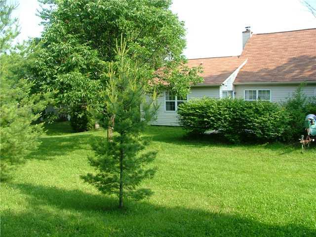 1195 Pilgrim Road Greenwood, IN 46142 - Photo 2 of 20 Gallery Image 2