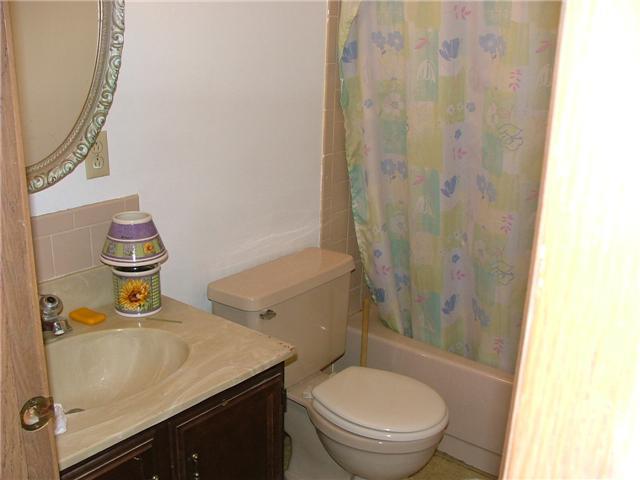 1195 Pilgrim Road Greenwood, IN 46142 - Photo 18 of 20 Gallery Image 18