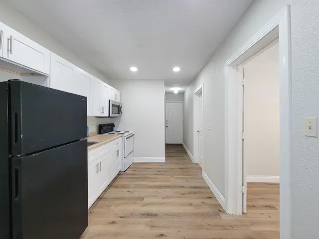 $850 | 711 Ave A, Unit 1, La Marque, TX 77568