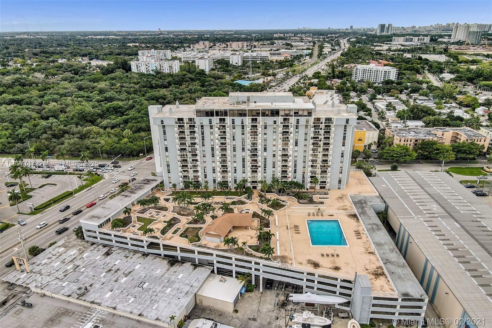 13499 Biscayne Boulevard, Unit 811 North Miami, FL 33181 - Photo 18 of 20 a view of a city