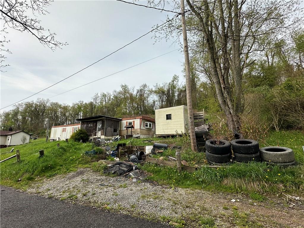 45 Colony Road Burgettstown, PA 15021 - Photo 4 of 6