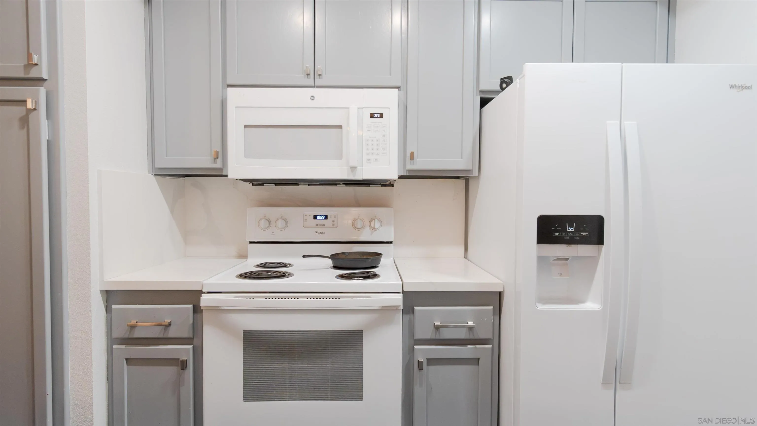 6039 Rancho Mission Road, Unit 102 San Diego, CA 92108 - Photo 8 of 38 Gallery Image 8