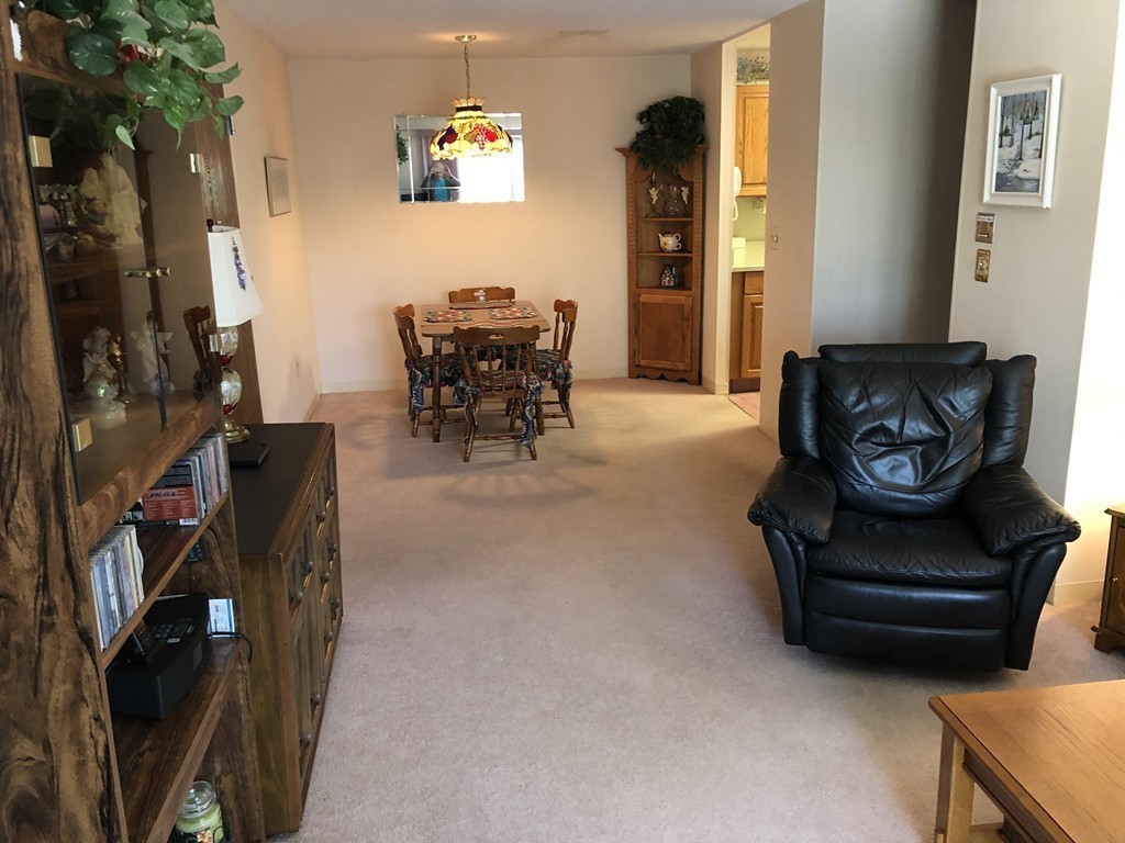810 Franklin Crossing Road, Unit 810 Franklin, MA 02038 - Photo 5 of 16 Gallery Image 5