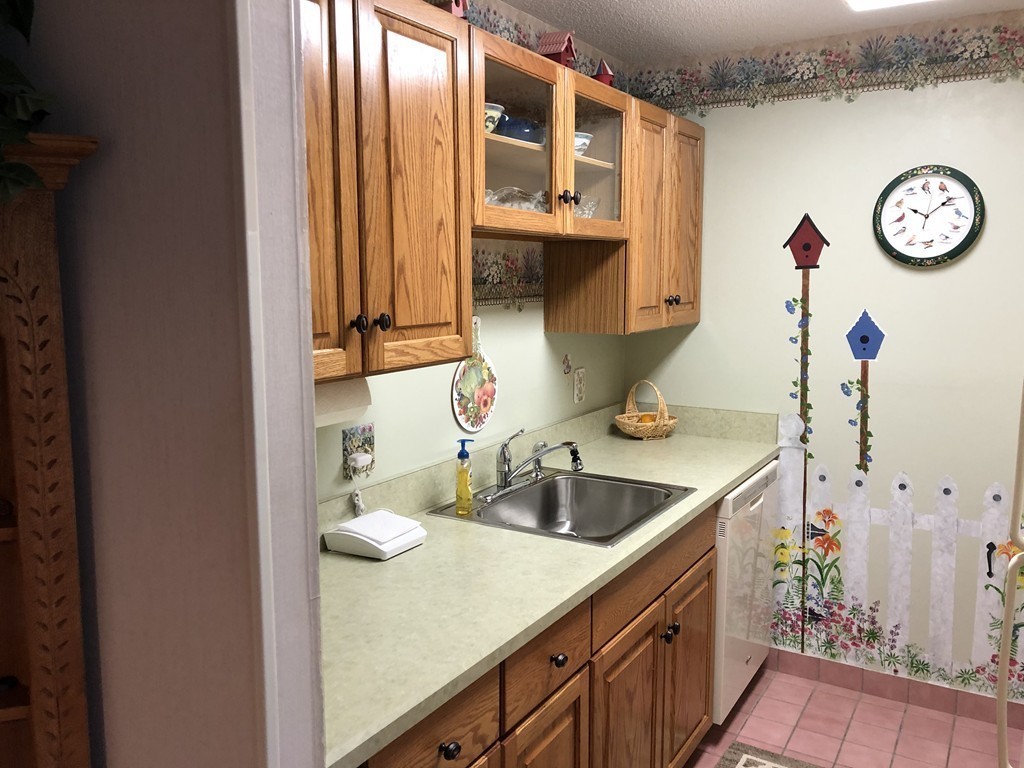 810 Franklin Crossing Road, Unit 810 Franklin, MA 02038 - Photo 6 of 16 Gallery Image 6