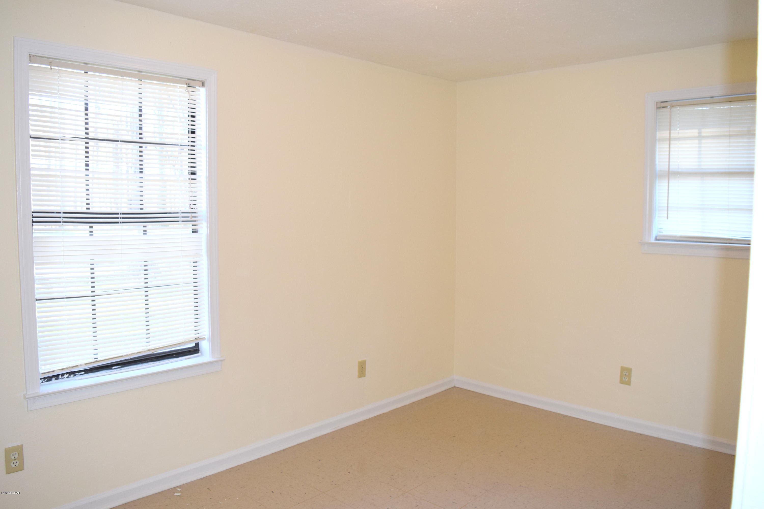 1357 Old Bonifay Road Chipley, FL 32428 - Photo 8 of 14 Gallery Image 8
