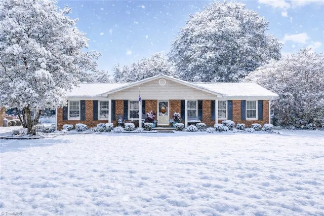 $295,000 | 4161 Kynwood Drive, Trinity, NC 27370