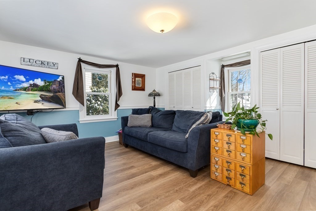 74 Wescroft Road Reading, MA 01867 - Photo 10 of 36 Gallery Image 10