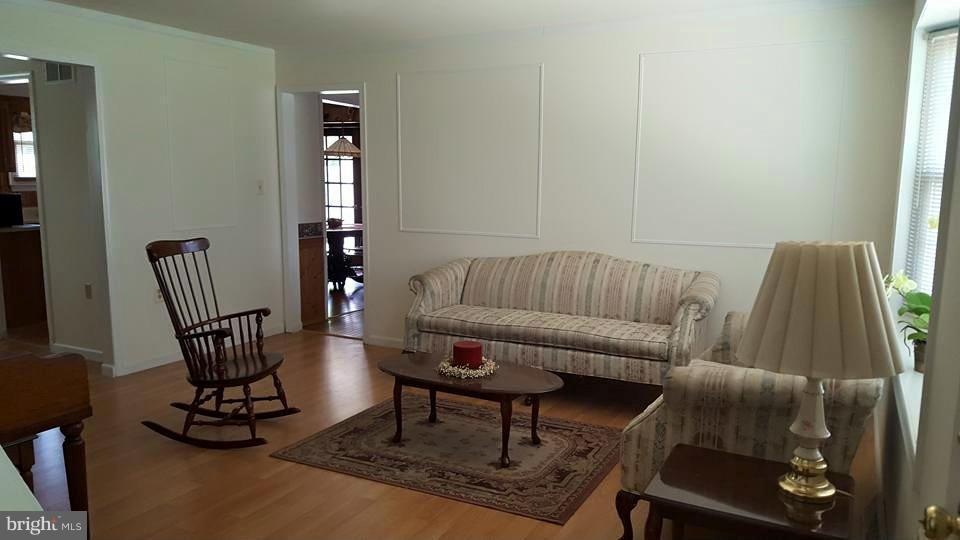 34 Cambridge Road Elkton, MD 21921 - Photo 3 of 27 Living Room