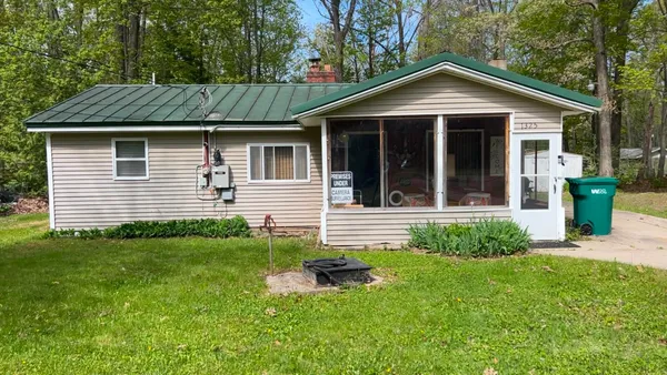 $134,900 | 1325 James Street, Harrison, MI 48625