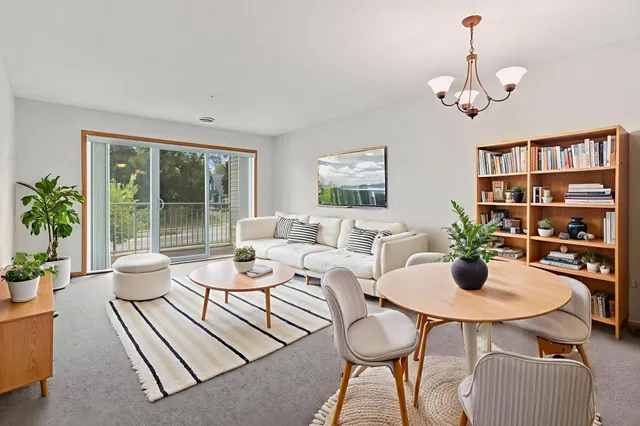 $199,000 | 2231 North Penn Place, Unit 209, North St. Paul, MN 55109