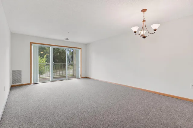 $199,000 | 2231 North Penn Place, Unit 209, North St. Paul, MN 55109