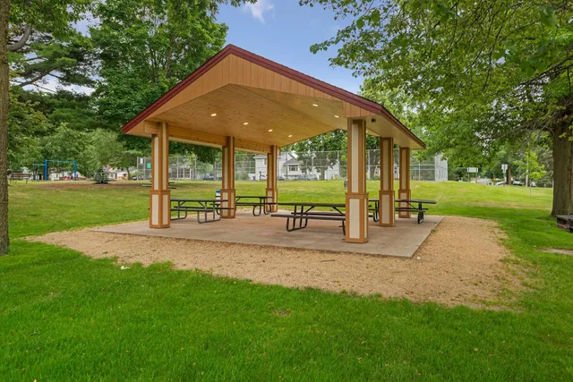 $199,000 | 2231 North Penn Place, Unit 209, North St. Paul, MN 55109