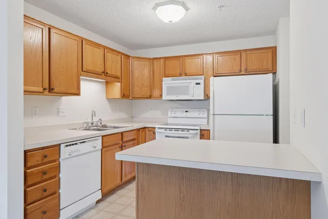 $199,000 | 2231 North Penn Place, Unit 209, North St. Paul, MN 55109