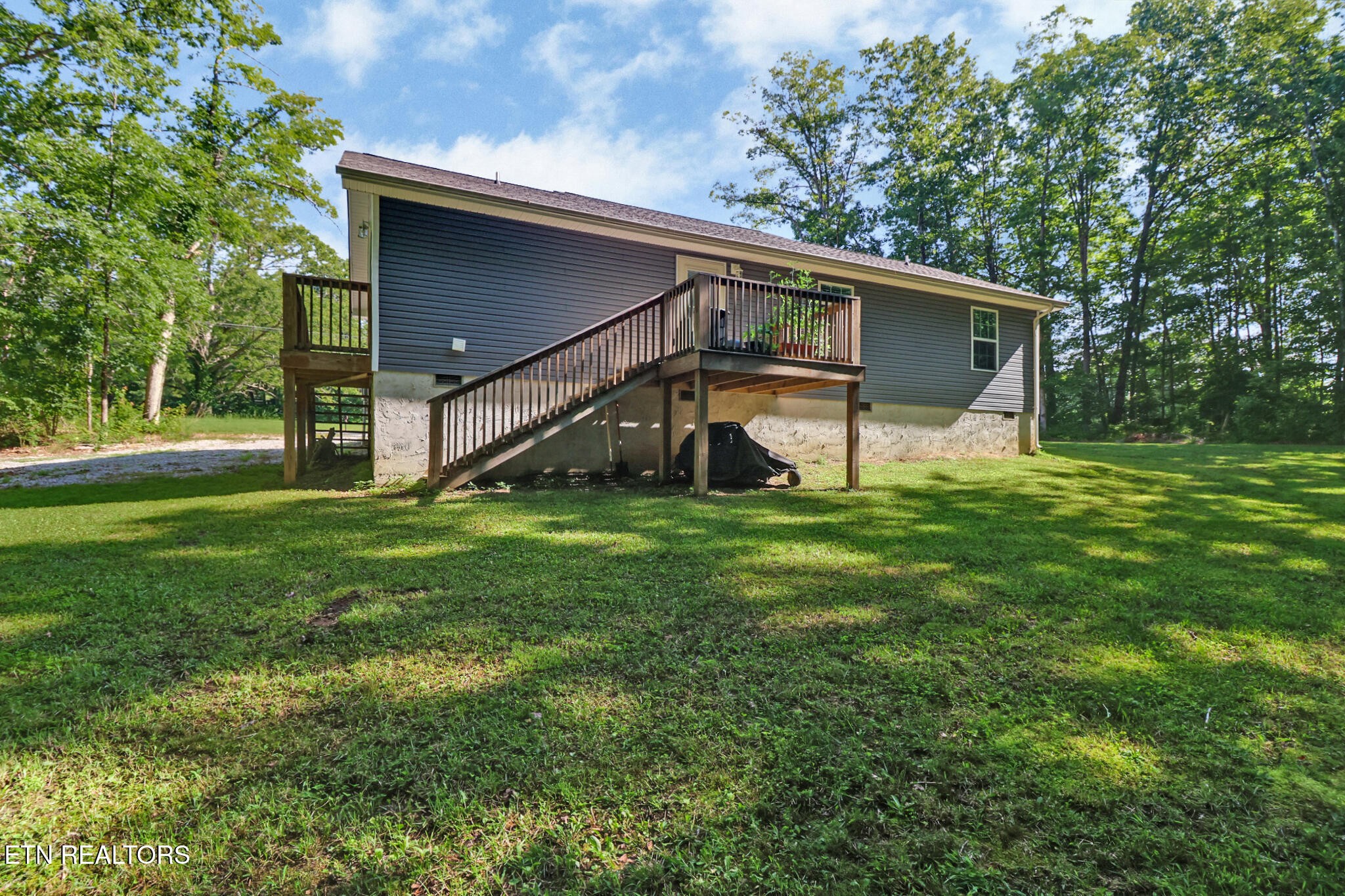 2296 Memory Garden Road Jamestown, TN 38556 - Photo 27 of 28 Gallery Image 27
